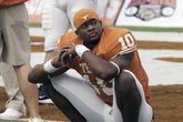 Texas vs Oklahoma, Vince Young on Sideline