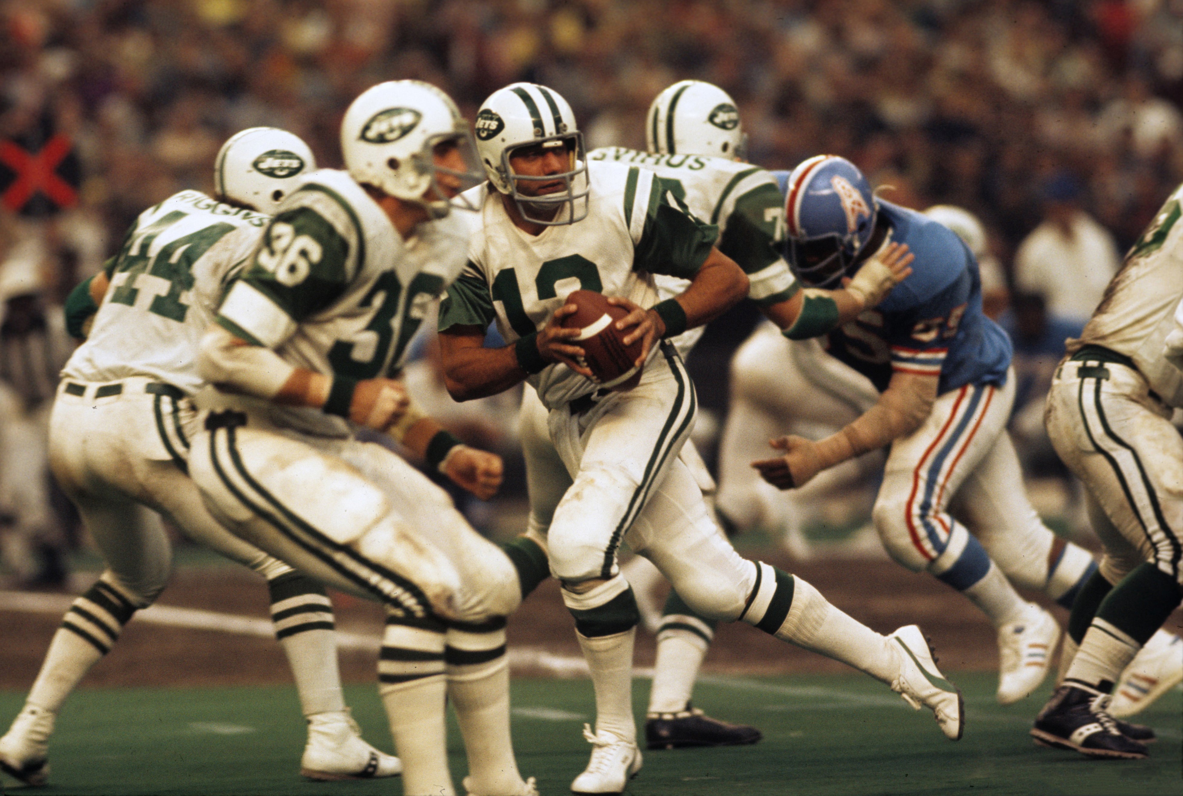 Joe Namath in Orange Gloves on Sideline Vs Kansas City Chiefs | Neil Leifer Photography 20 x 24 / Open Edition