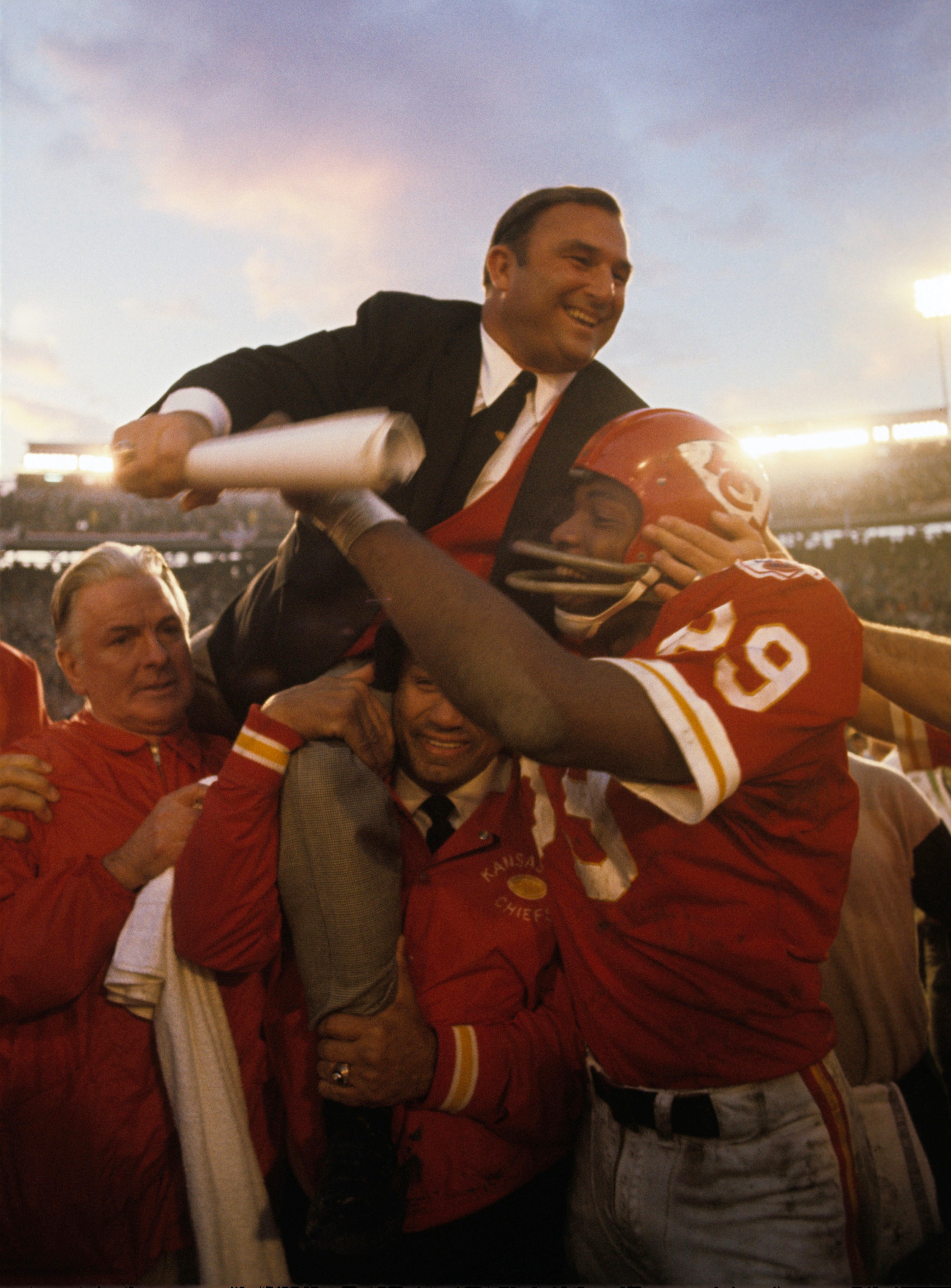 Hank Stram on Shoulders, Super Bowl IV