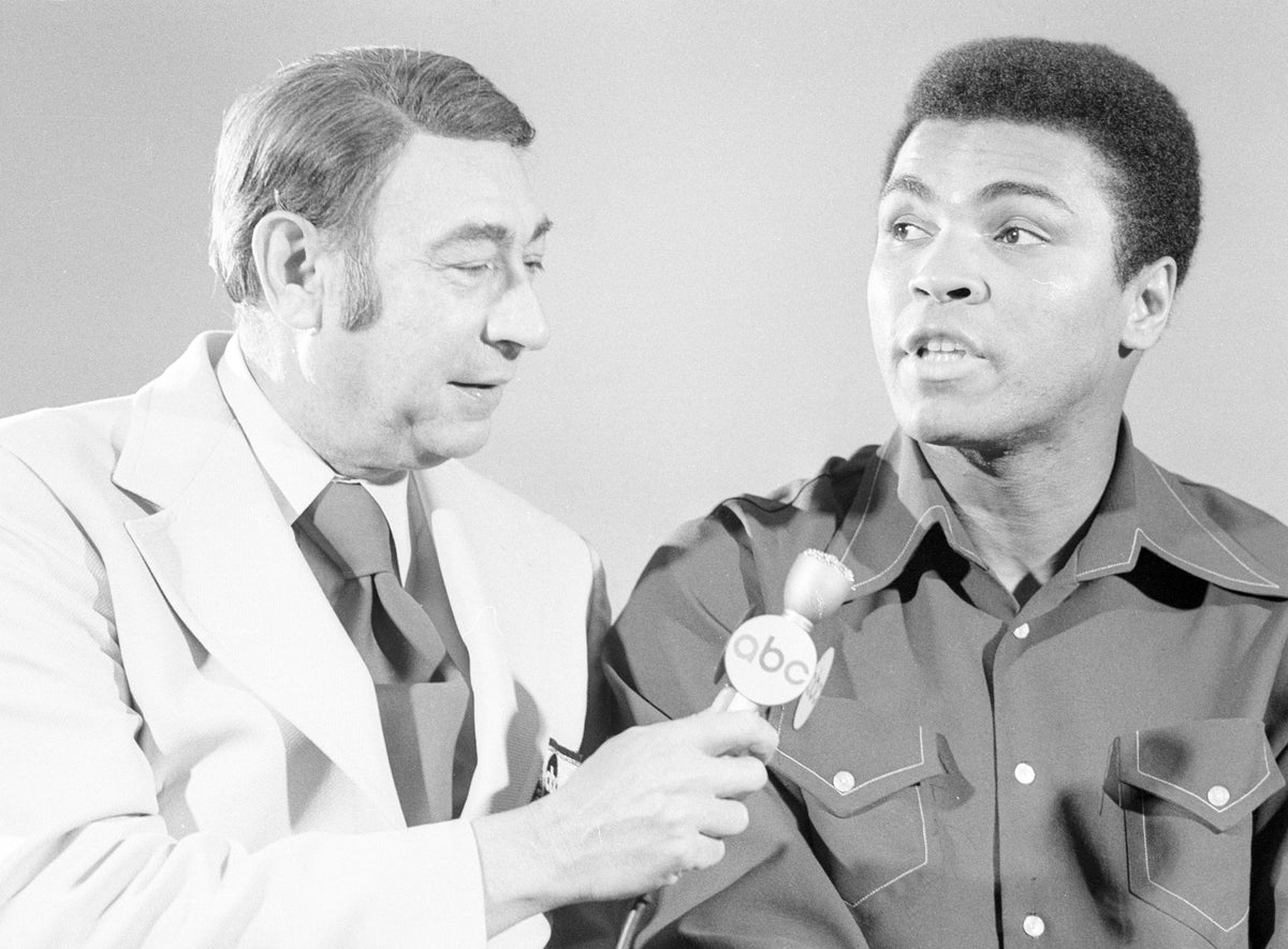 Muhammad Ali With Howard Cosell Before Joe Bugner Fight
