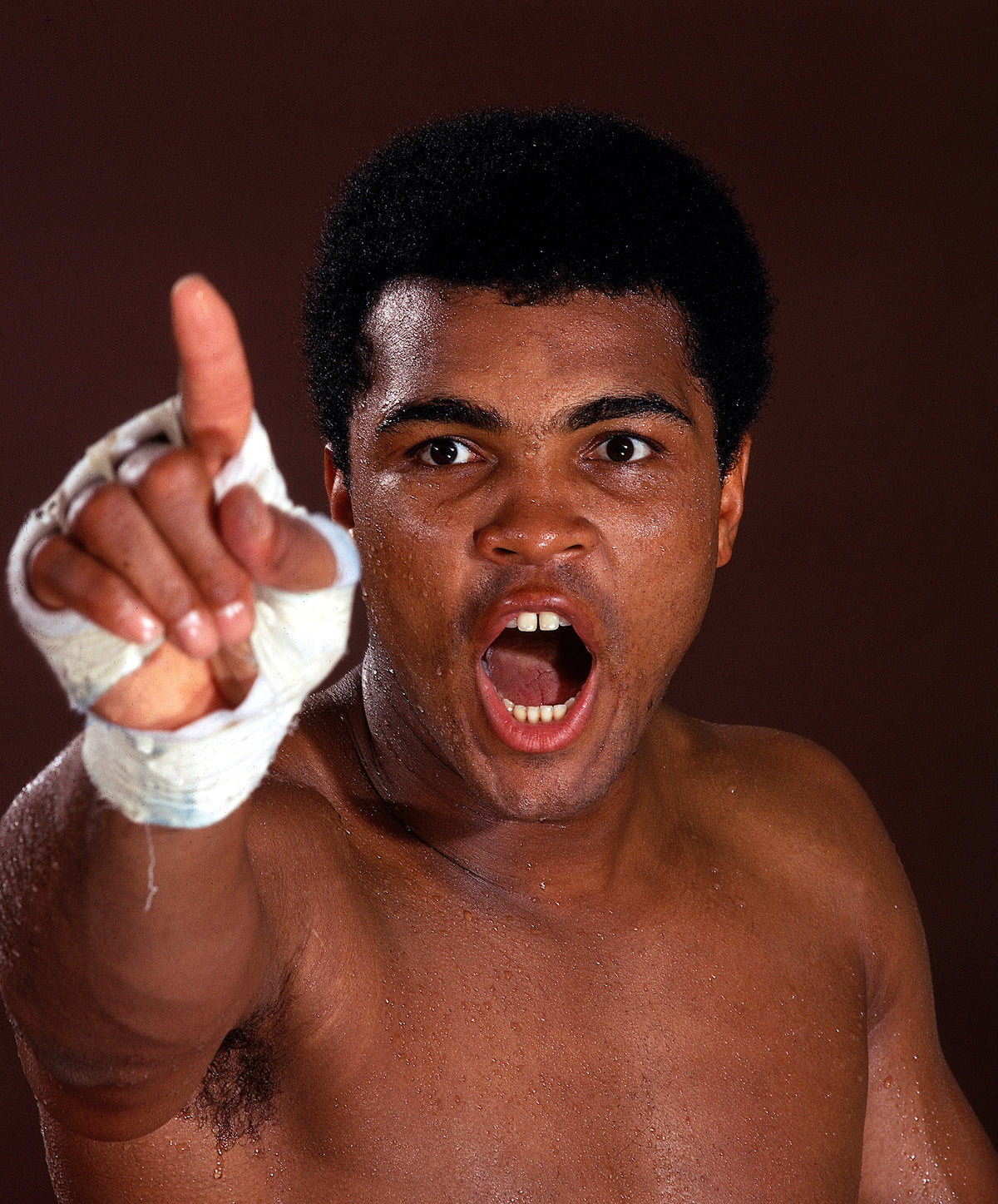 Muhammad Ali Pointing