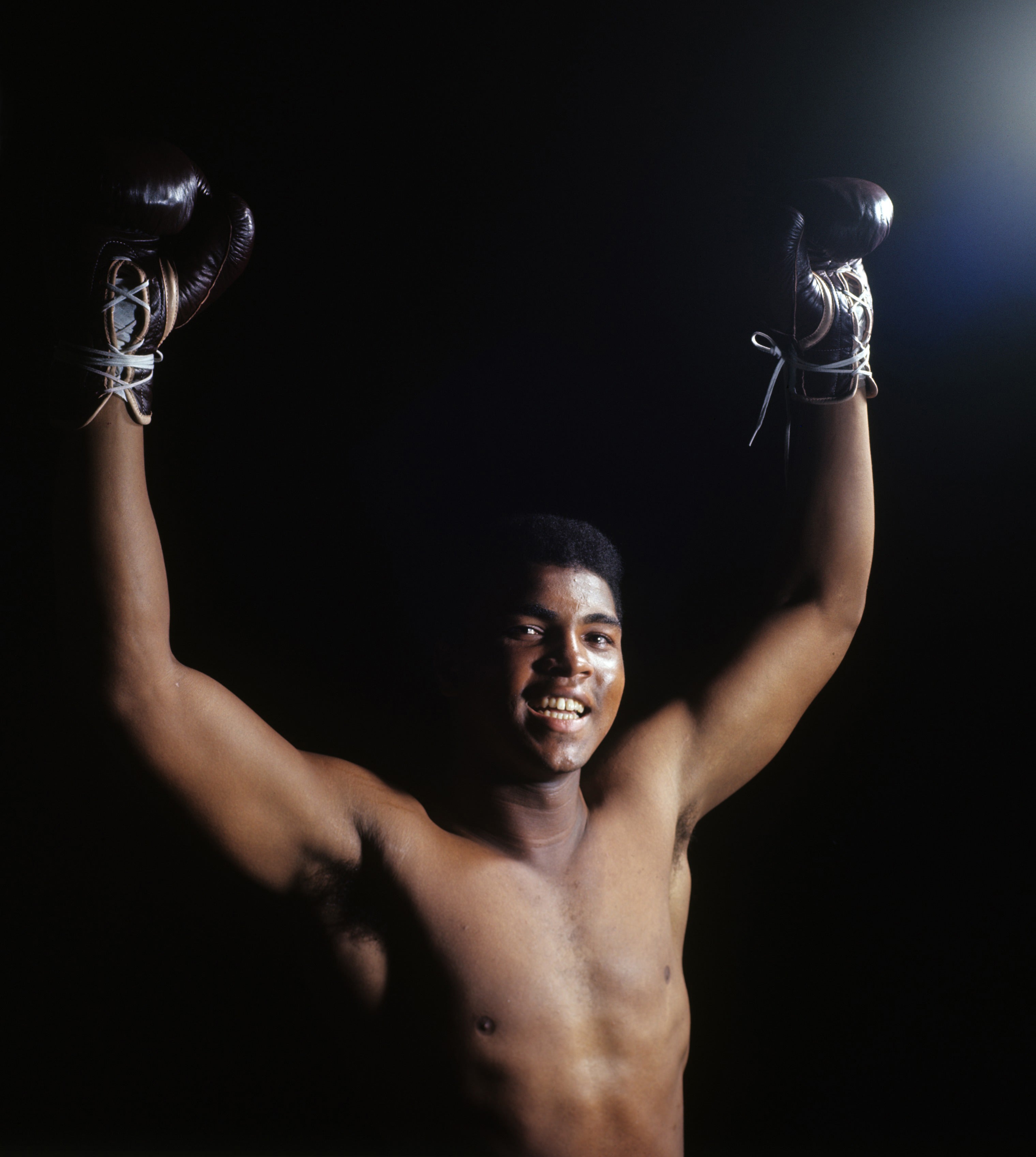 Ali Hand Rising Muhammad Ali, with Arms Raised (Above the Waist) | Neil Leifer Photography