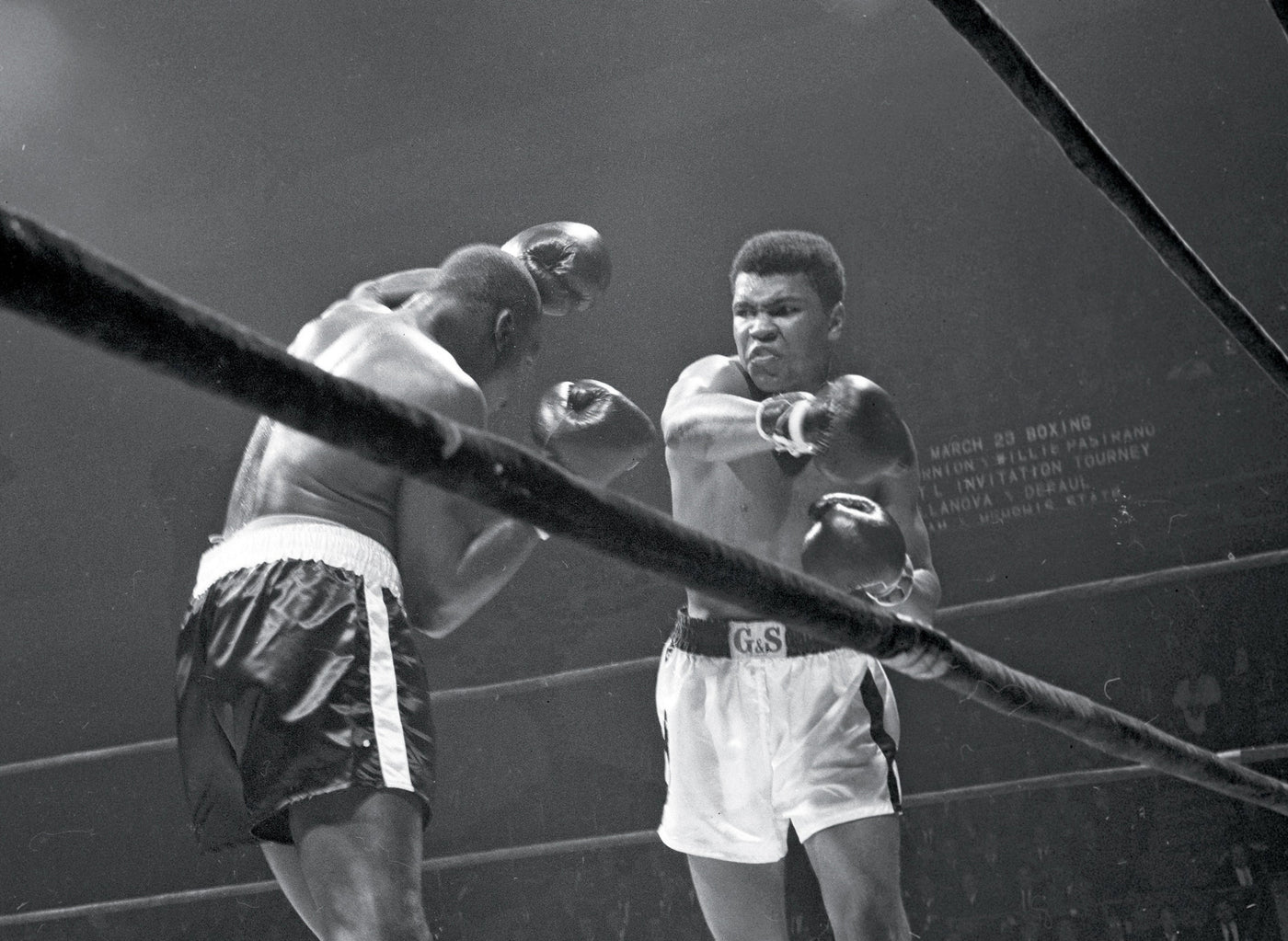 Clay vs Jones, Ali Punching | Neil Leifer Photography