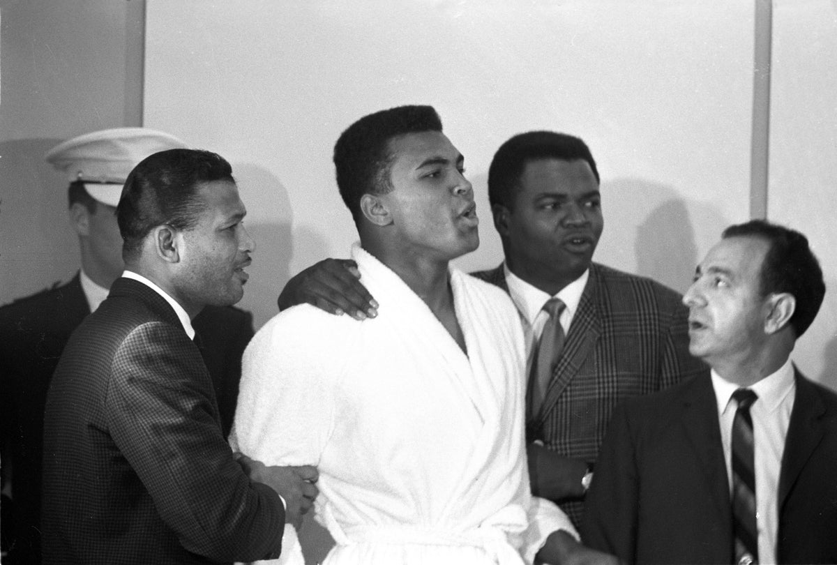 Ali vs Liston I, Ali with Sugar Ray Robinson, Bundini Brown and Angelo Dundee